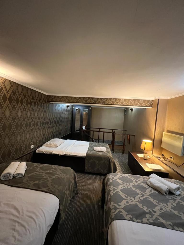 Elno Hotel Tbilisi Esterno foto