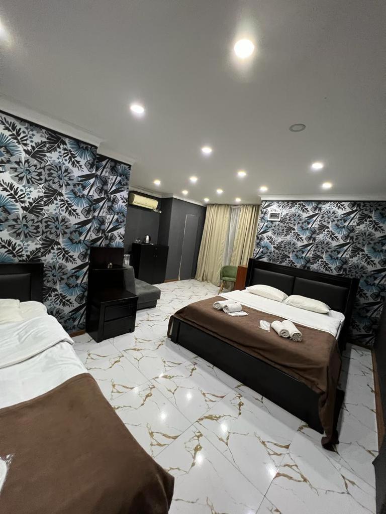 Elno Hotel Tbilisi Esterno foto